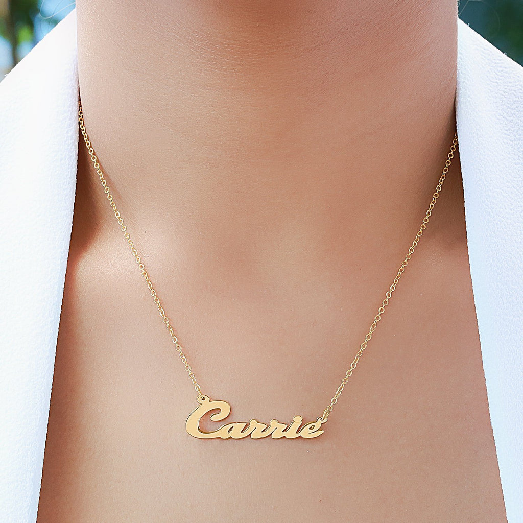 Script Name Necklace "Carrie"